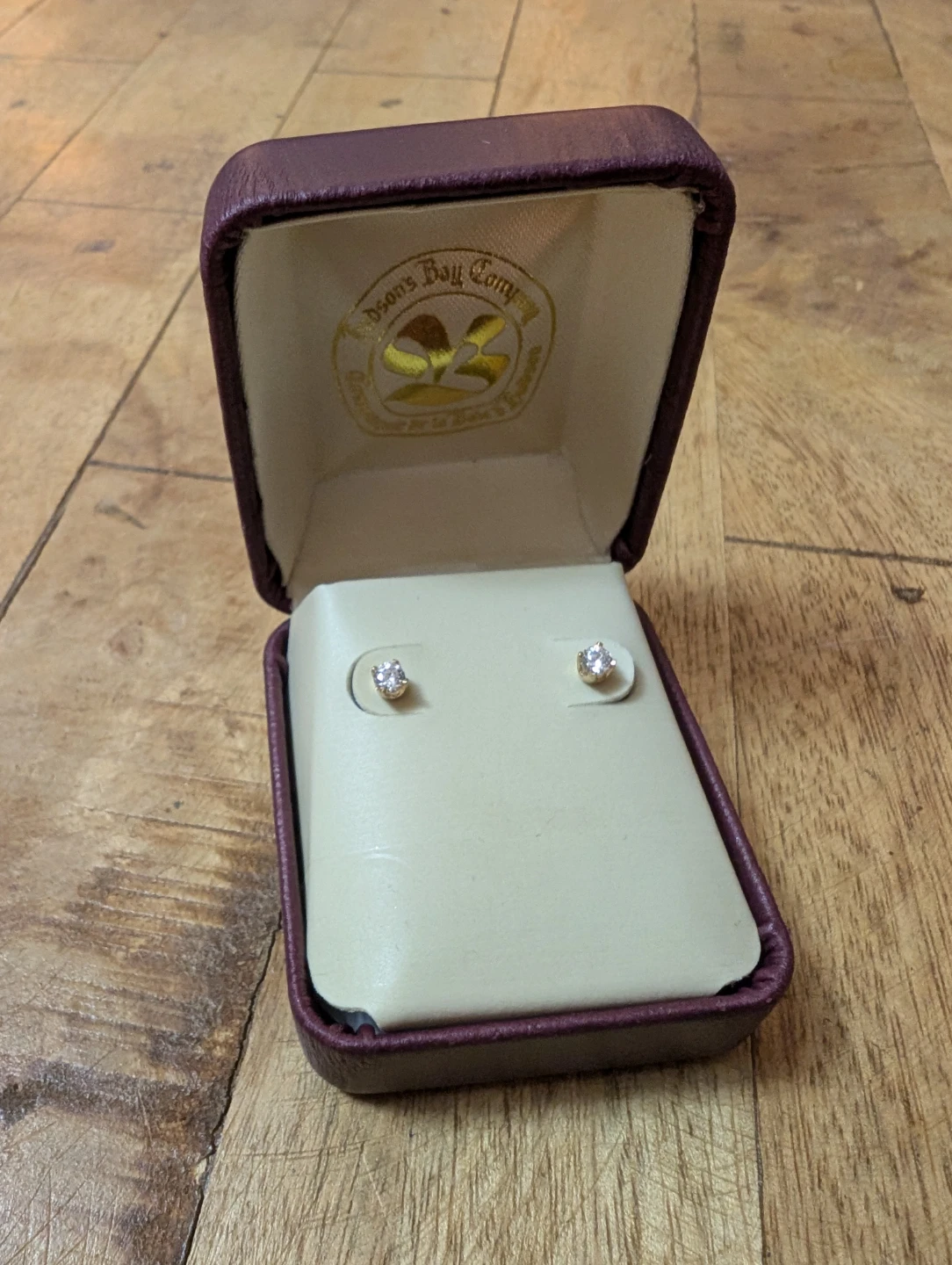 14K Gold Diamond Stud Earrings - photo 2