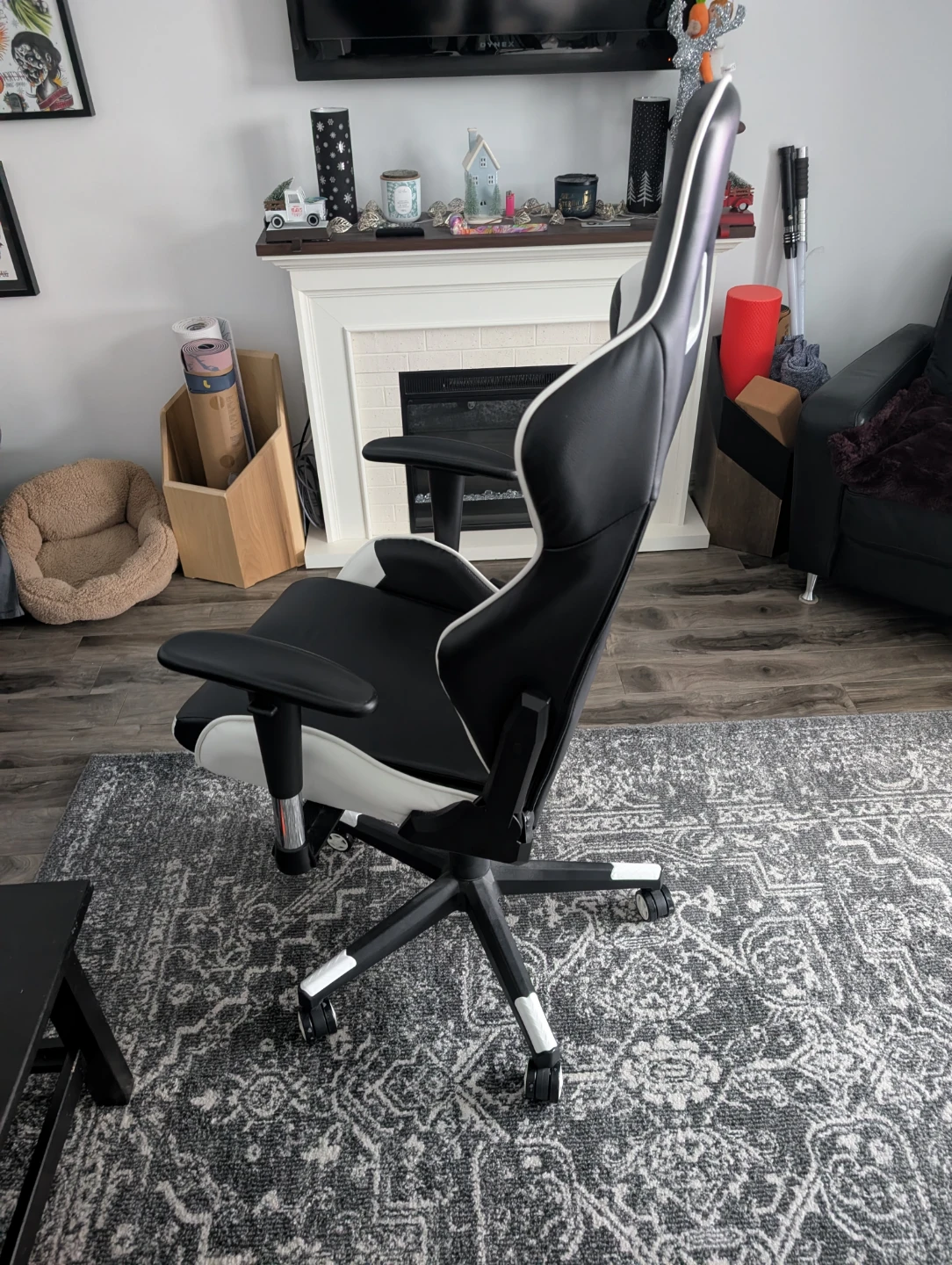 Black and White Gaming Chair - photo 3