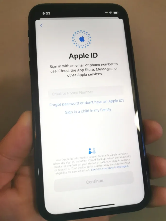 iPhone XR 64G Black (box included) image indicator(3)