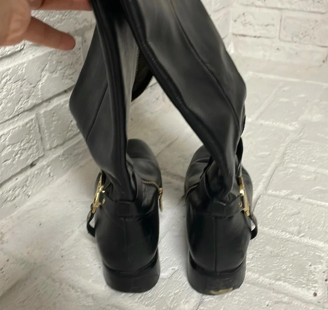 Ladies  Michael Kors  Black  leather  boots image indicator(2)