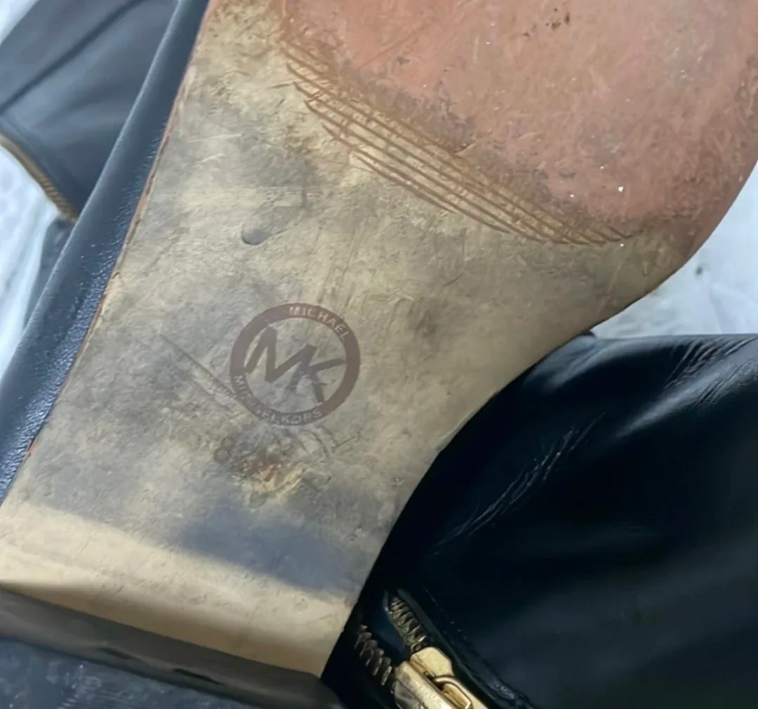 Ladies  Michael Kors  Black  leather  boots image indicator(3)