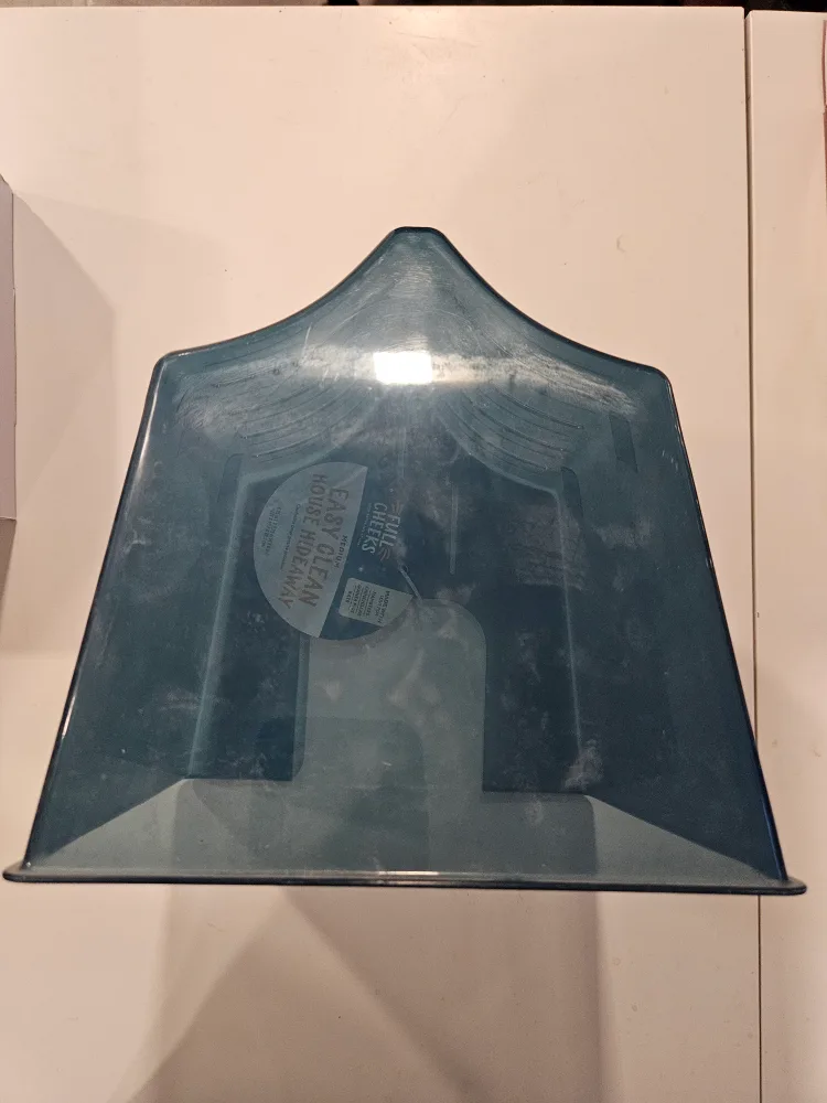 Full Cheeks Easy Clean House Hideaway image indicator(3)