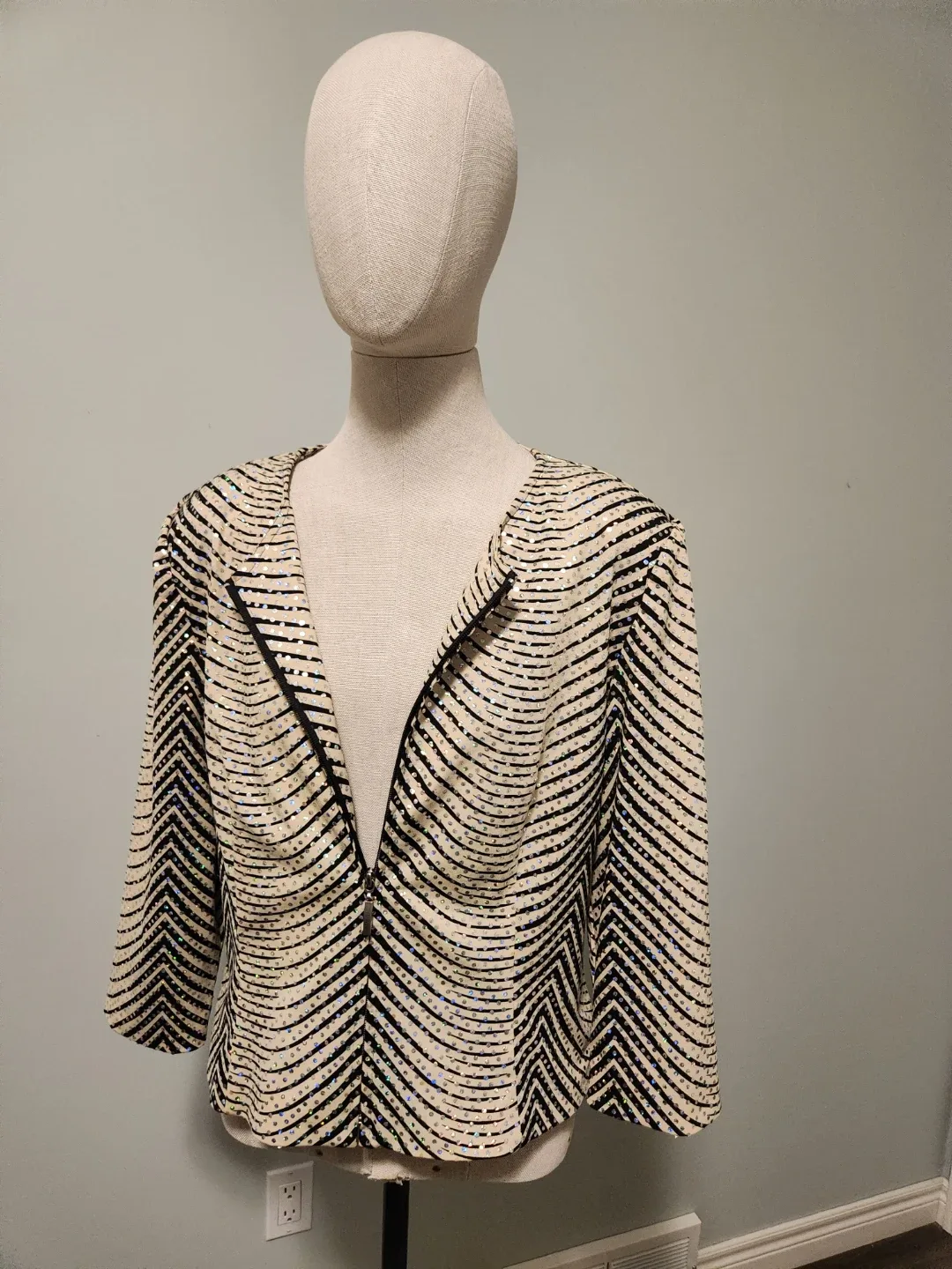 Gilani Size 14 Embellished Blazer