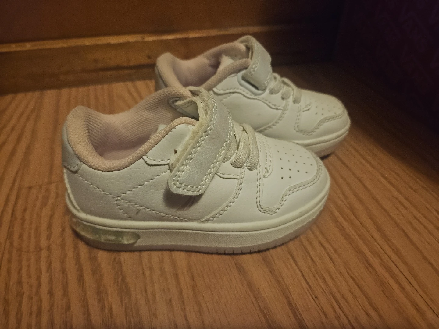 Nautica Toddler Girls Sneakers 🎄
