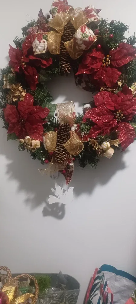 Christmas Wreath - Red & Gold