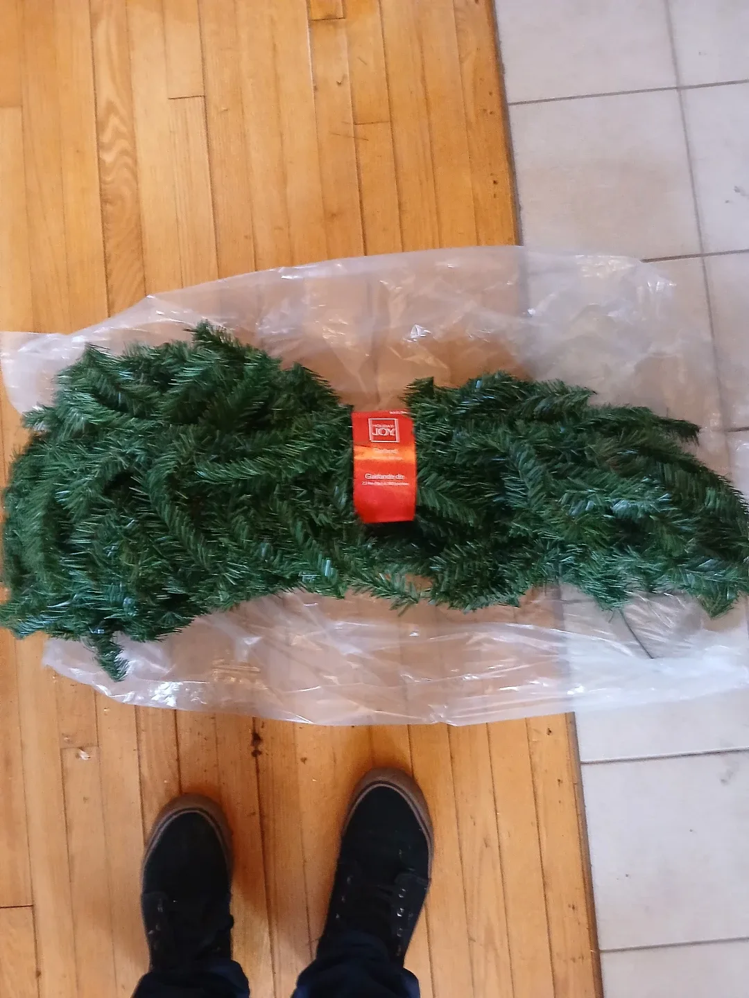 Holiday Joy Garland - 2.74m (9ft)