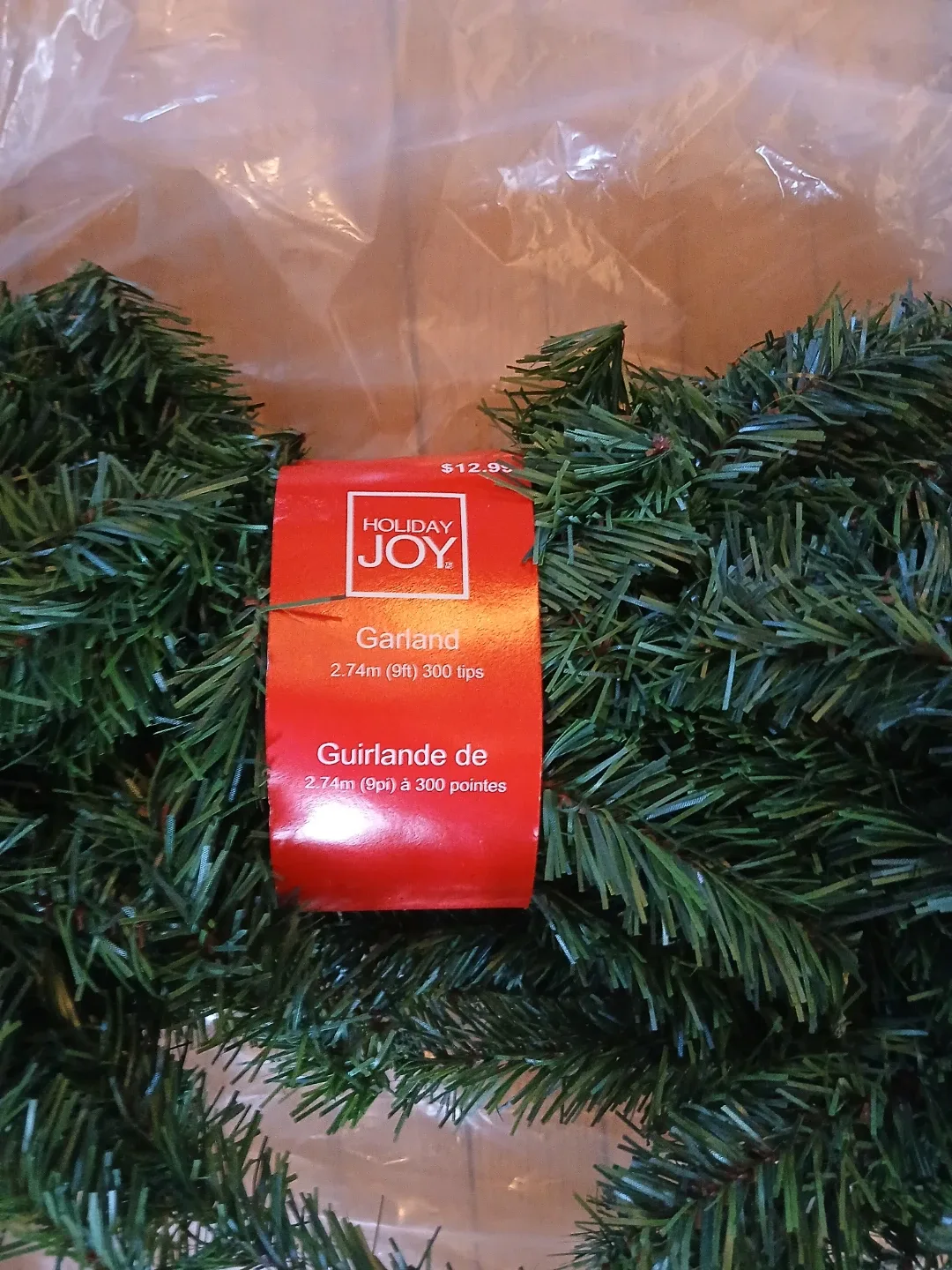 Holiday Joy Garland - 2.74m (9ft) image indicator(2)