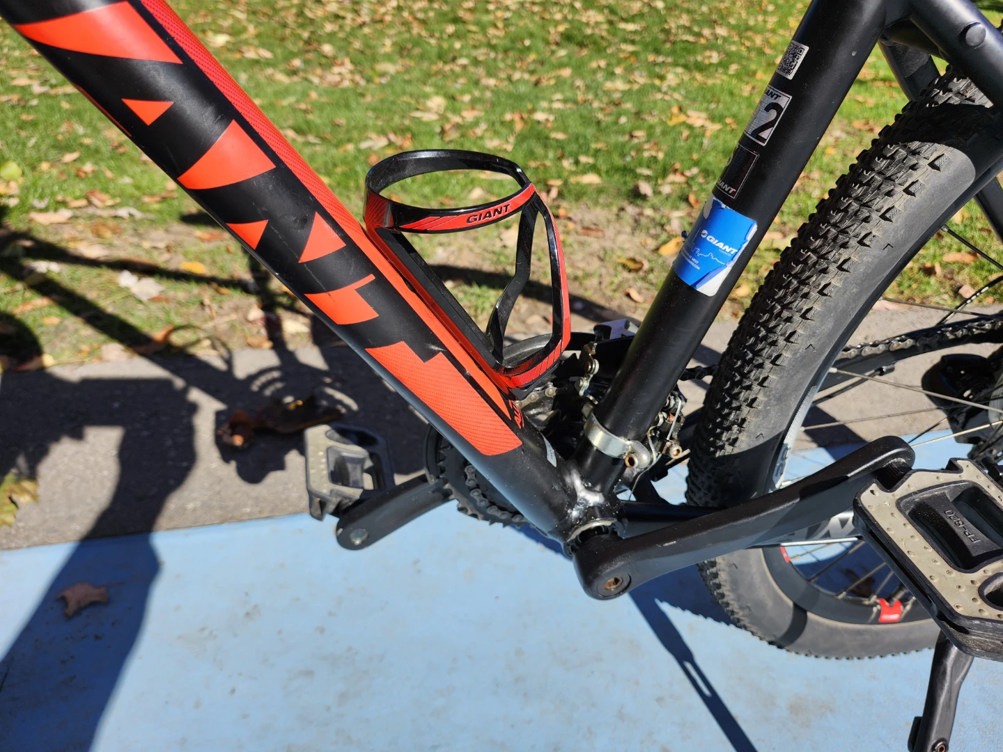 Giant ATX 2 Mountain Bike - W Disc breaks - photo 2