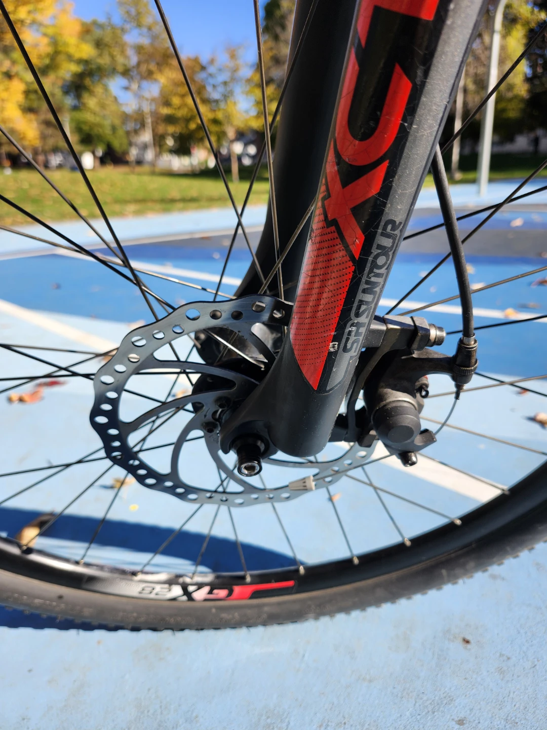 Giant ATX 2 Mountain Bike - W Disc breaks - photo 4