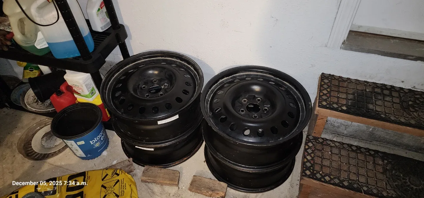 Set of 4 Steel rims 18×7 5×114.3