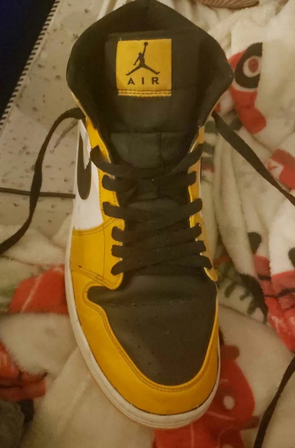 Nike Air Jordan 1 High Yellow/Black – Size 12 (Used) - photo 3