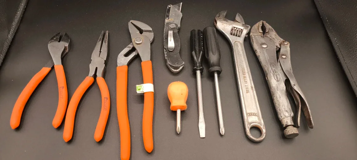 Mixed Lot of Used Hand Tools image indicator(4)