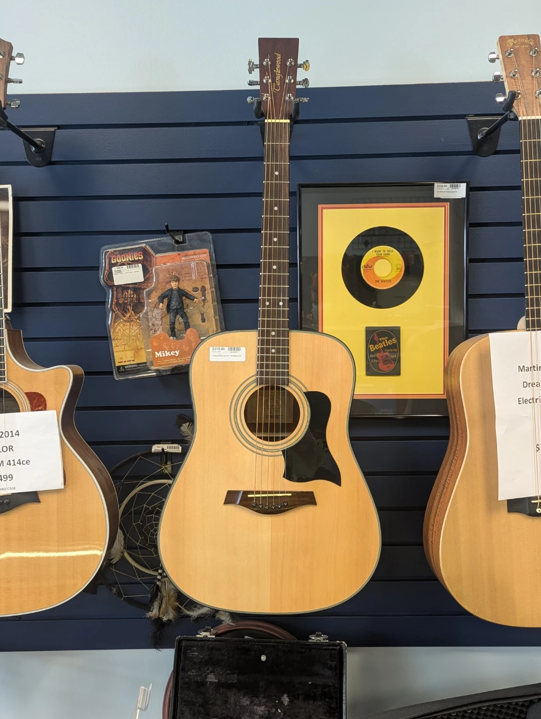 Tanglewood Acoustic Guitar - Great Condition!