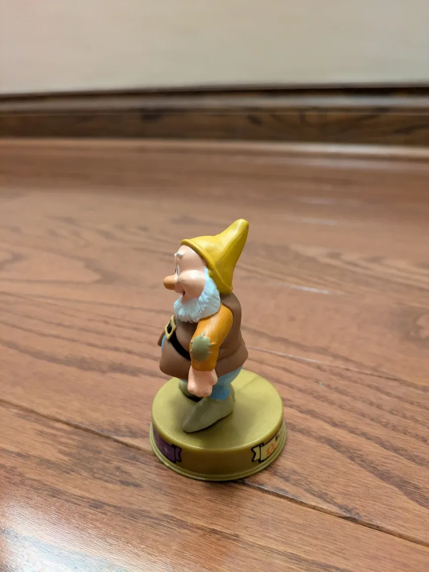 Disney Happy Figurine - Seven Dwarfs #cleanout image indicator(2)