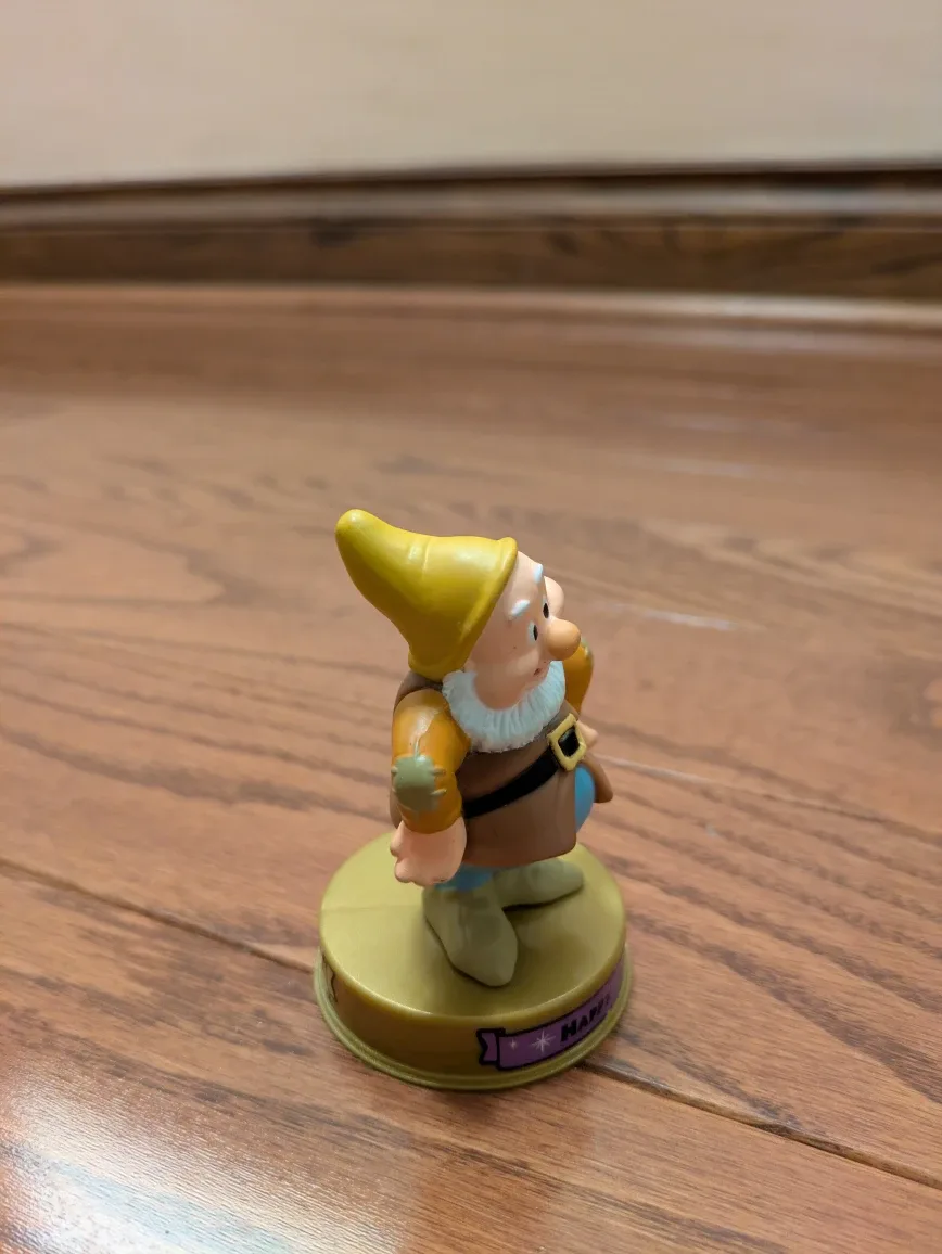 Disney Happy Figurine - Seven Dwarfs #cleanout image indicator(4)