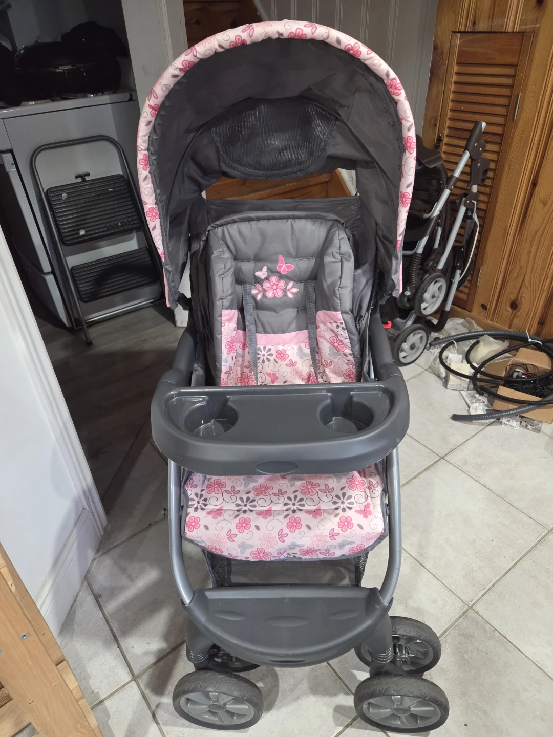 Graco Stroller - Pink Floral Pattern