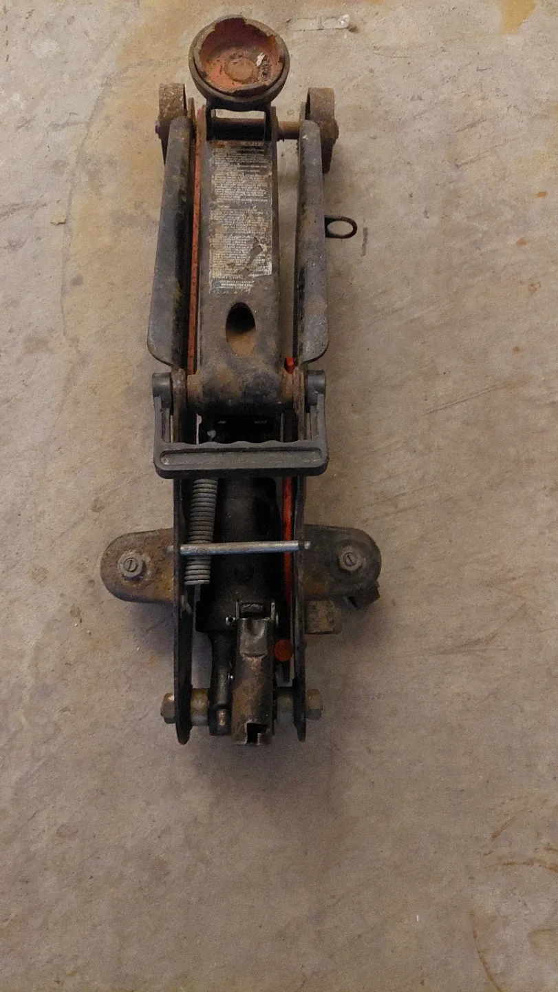 Hydraulic Floor Jack