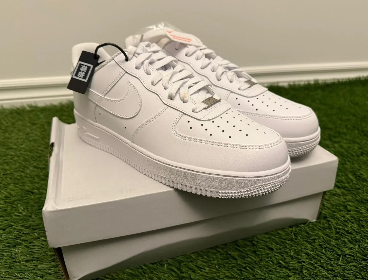 New Nike Air Force 1 '07 White