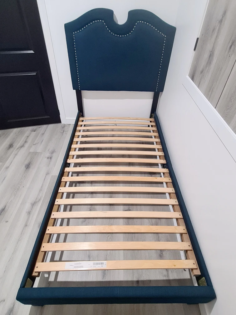 Twin Size Bed Frame with Bamboo Mattress - photo 3