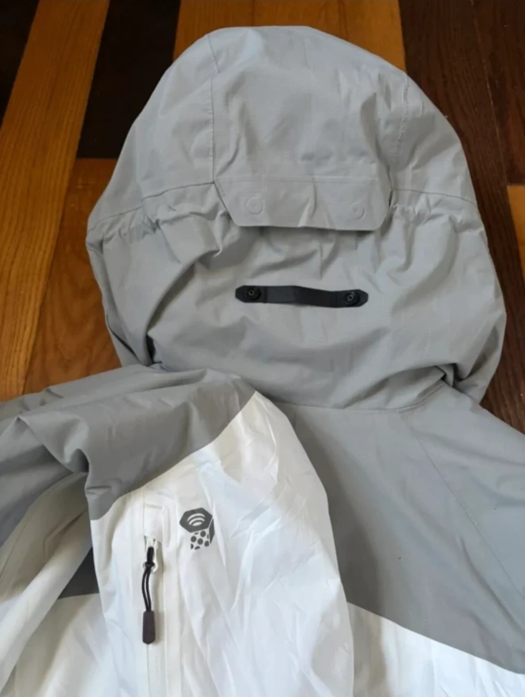 New !!Mountain Hardwear Women's Ski Jacket - Size M - photo 2