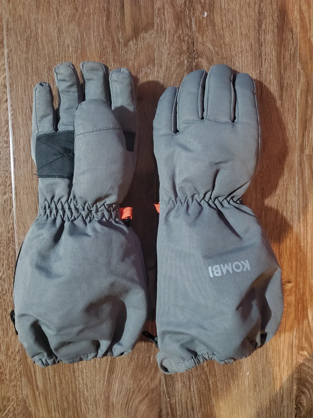 Kombi Grey Gloves