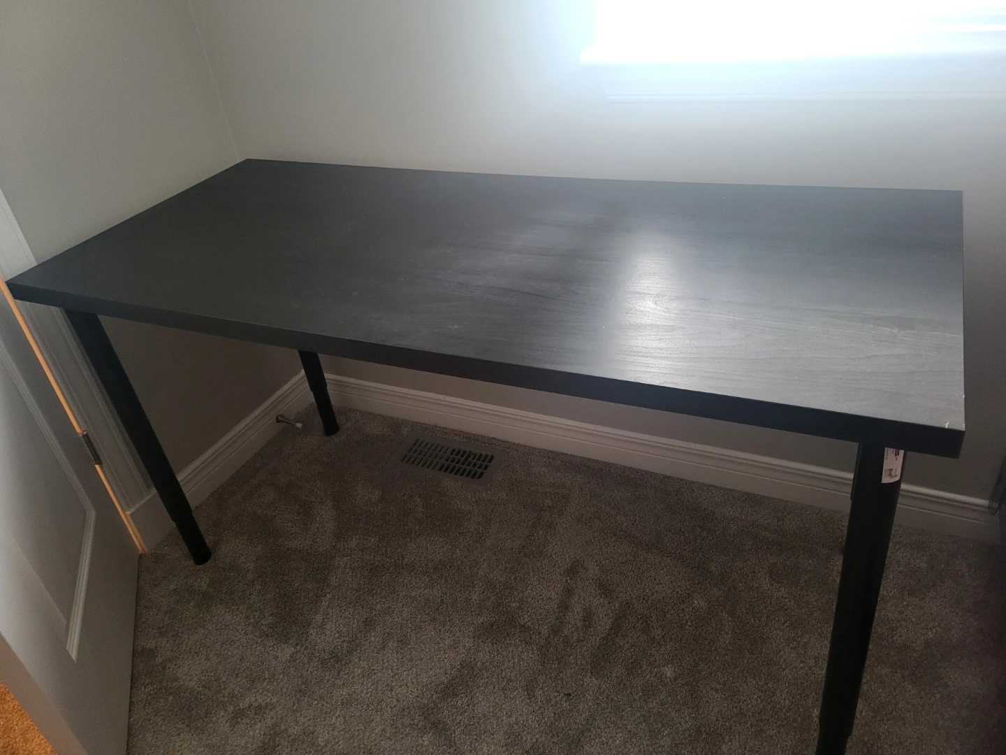 Black Desk