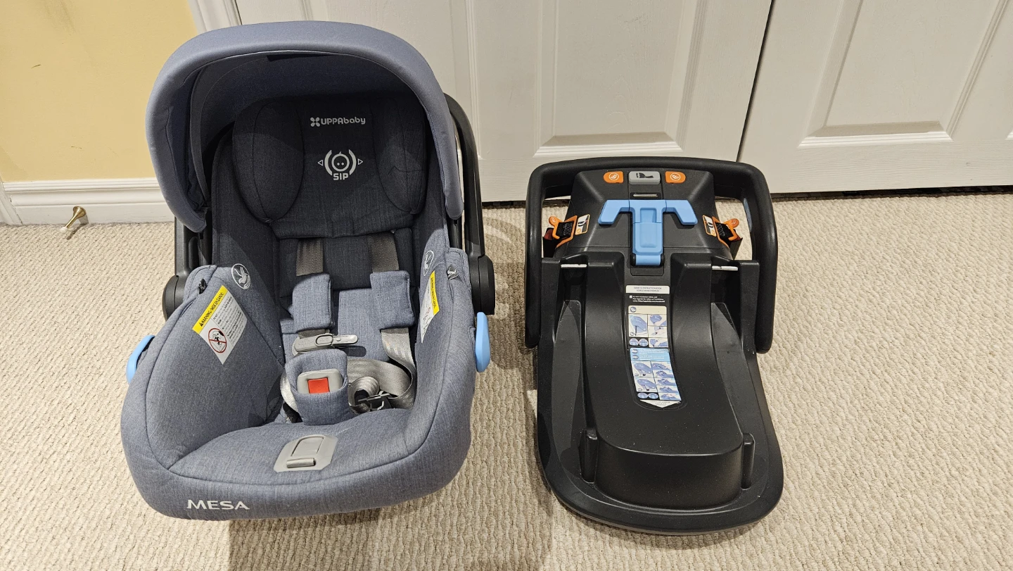 UPPAbaby MESA Infant Car Seat with Base