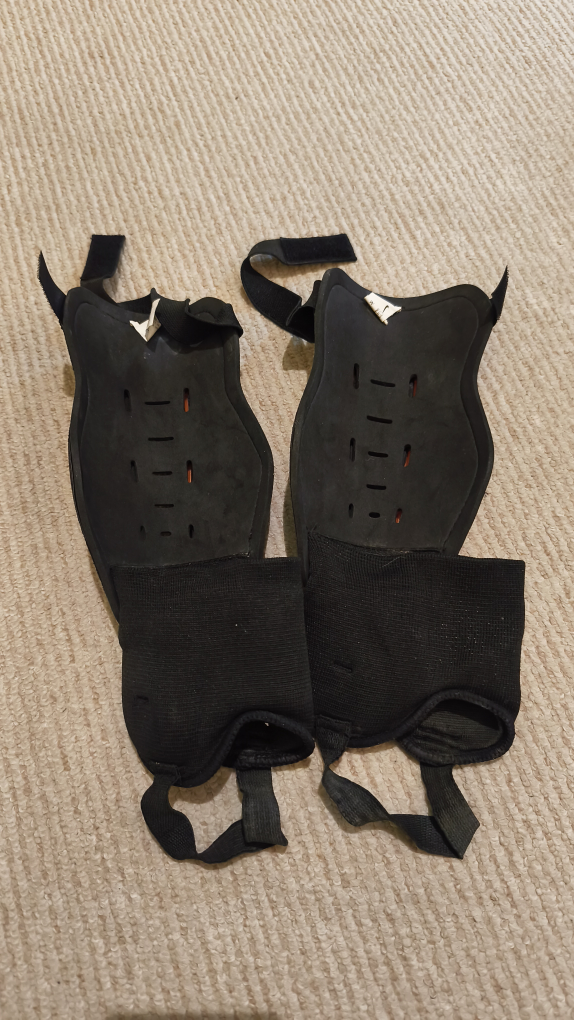 Nike Soccer Shin Guards Size L - photo 2