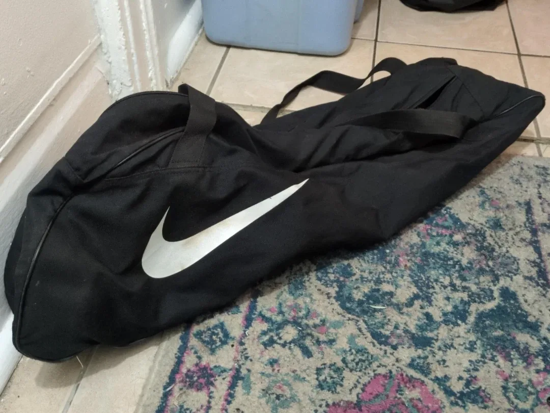 Nike bat/softball duffel bag