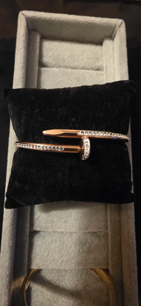 Juste Un Clou Rose Gold Bangle