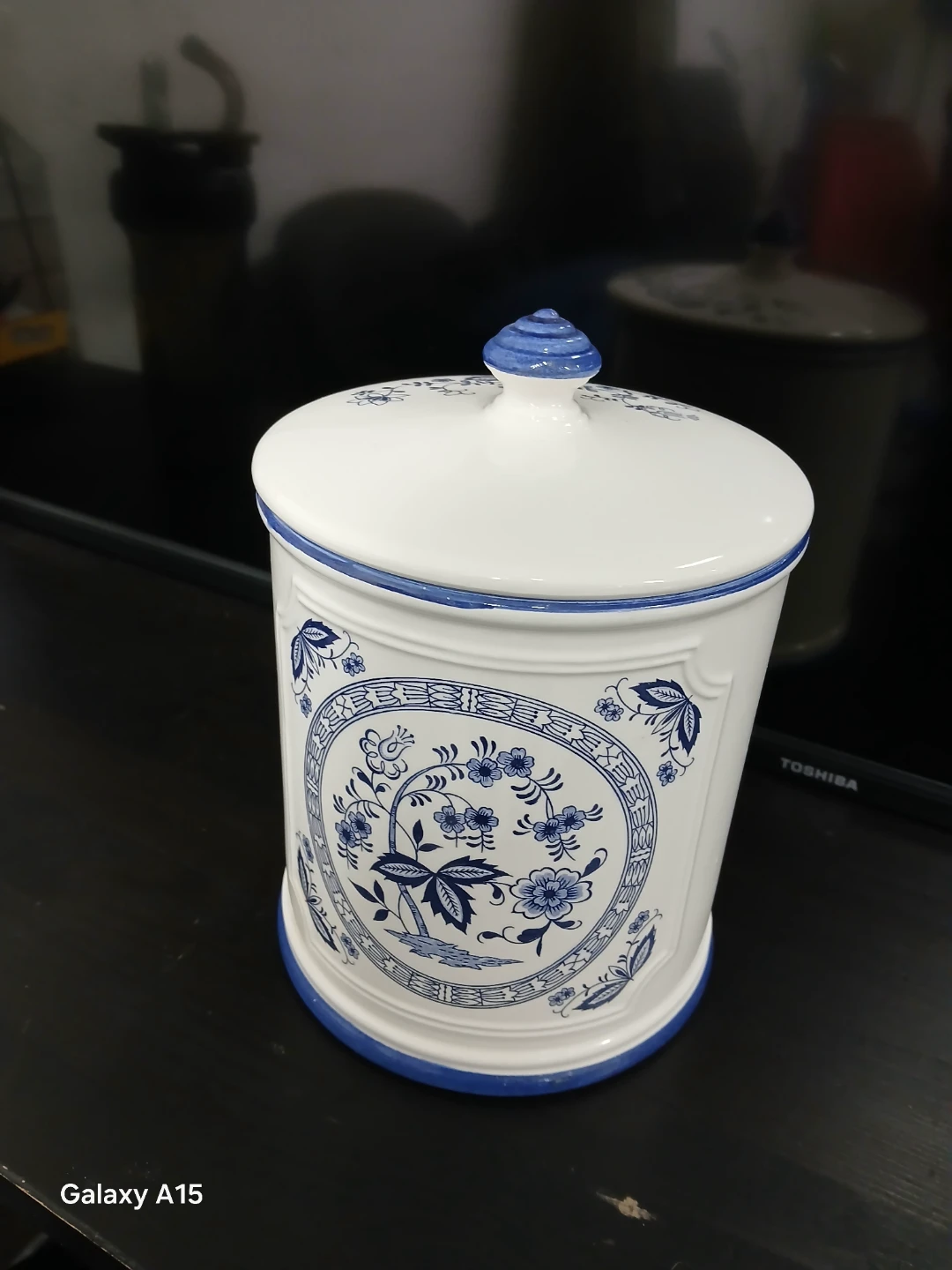 Heritage Japan  100% pure ceramic - Blue & White