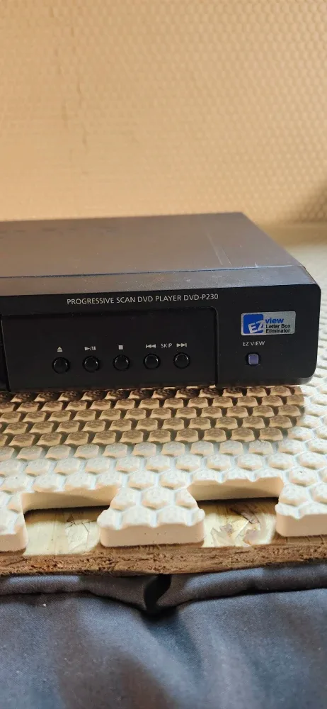 Samsung DVD-P230 Progressive Scan DVD Player image indicator(4)