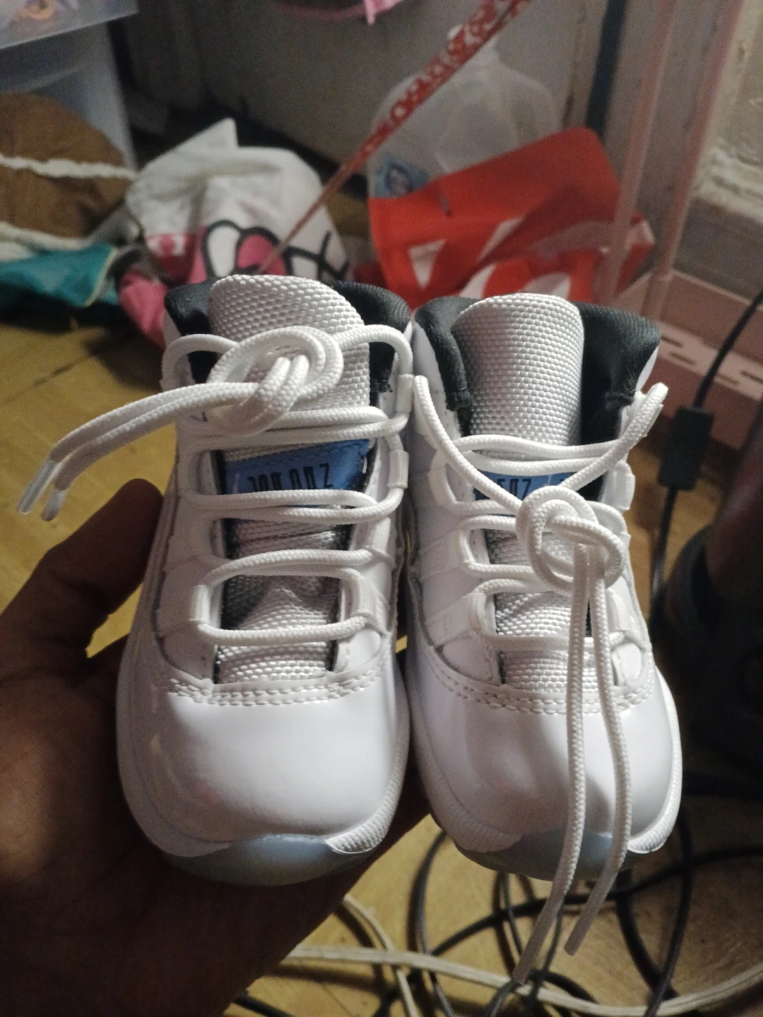 Jordan  legend blues 11s - photo 2