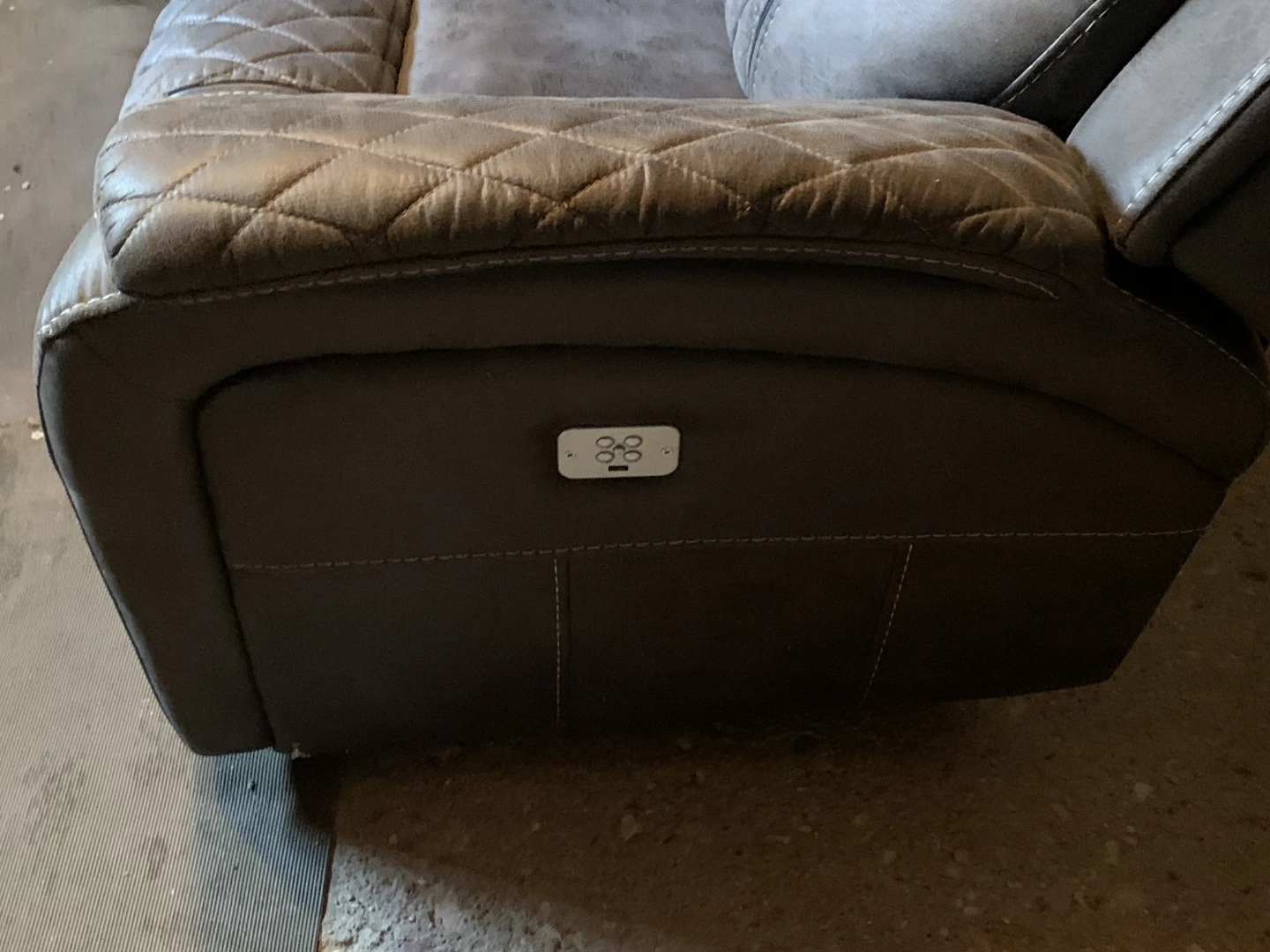 Grey Power Reclining Sofa - 89" Long - photo 3