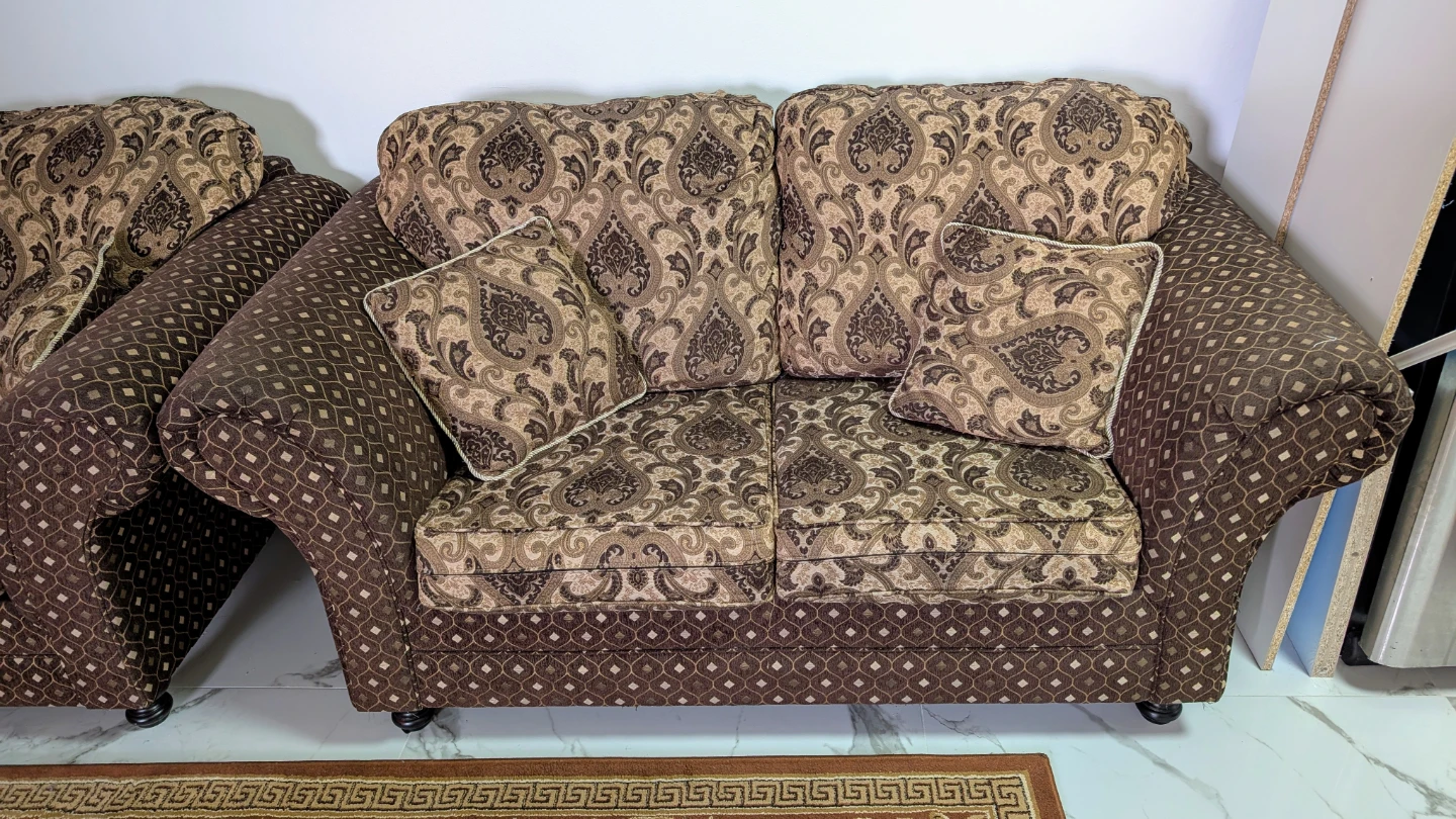 9 Seater Sofa Set - Good Condition #Cleanout