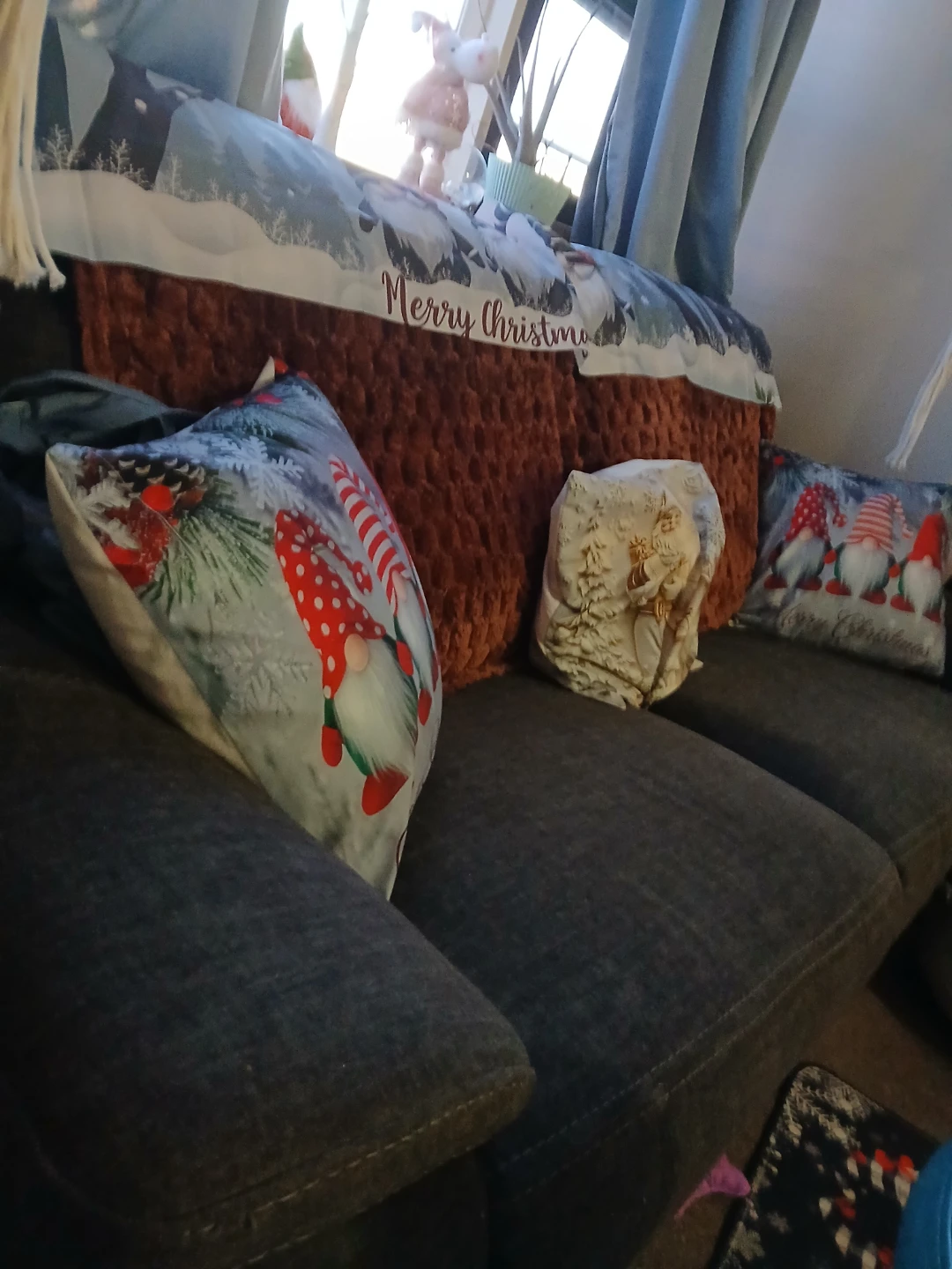 3 seater couch - photo 2