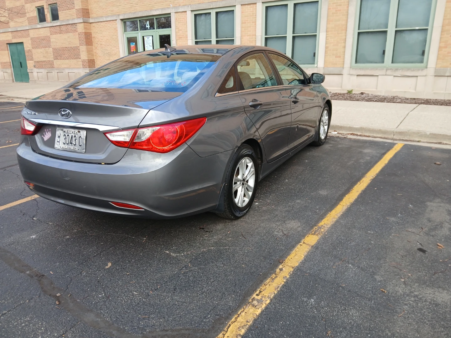 Hyundai Sonata Sedan - Gray - photo 5