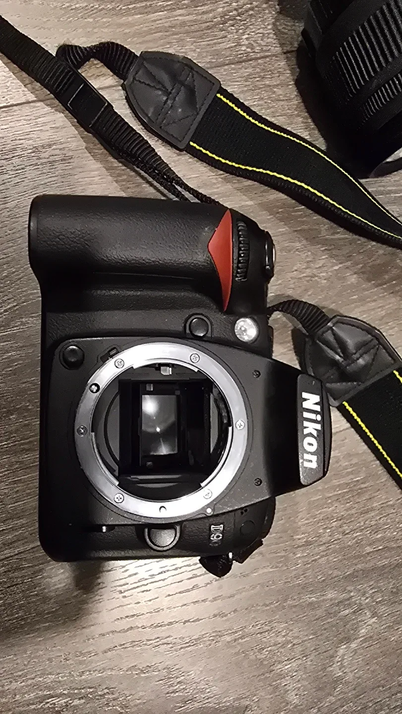 Nikon D90 Digital Camera