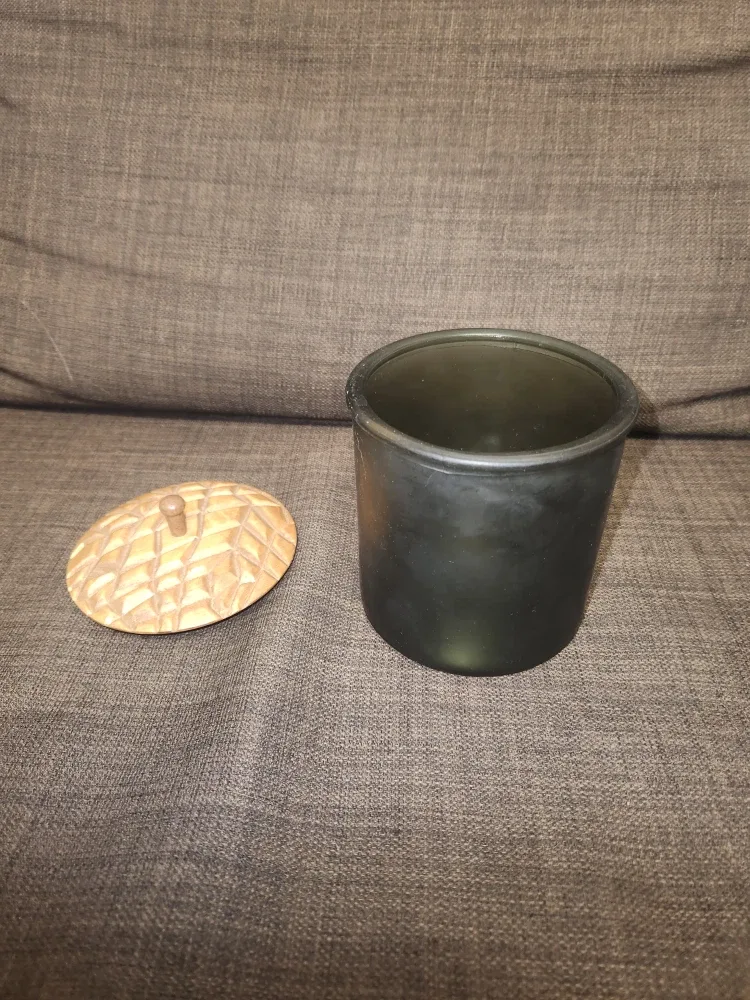 Small Decorative Jar with Acorn Lid image indicator(2)