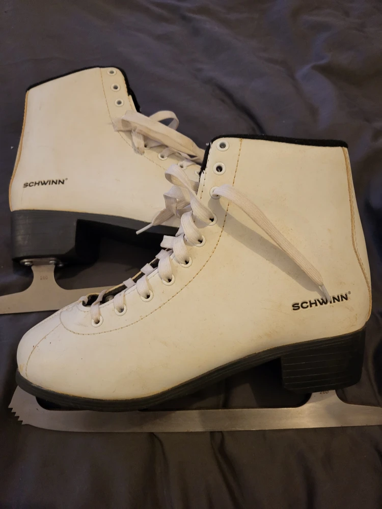 Schwinn White Figure Ice Skates - Size 8
