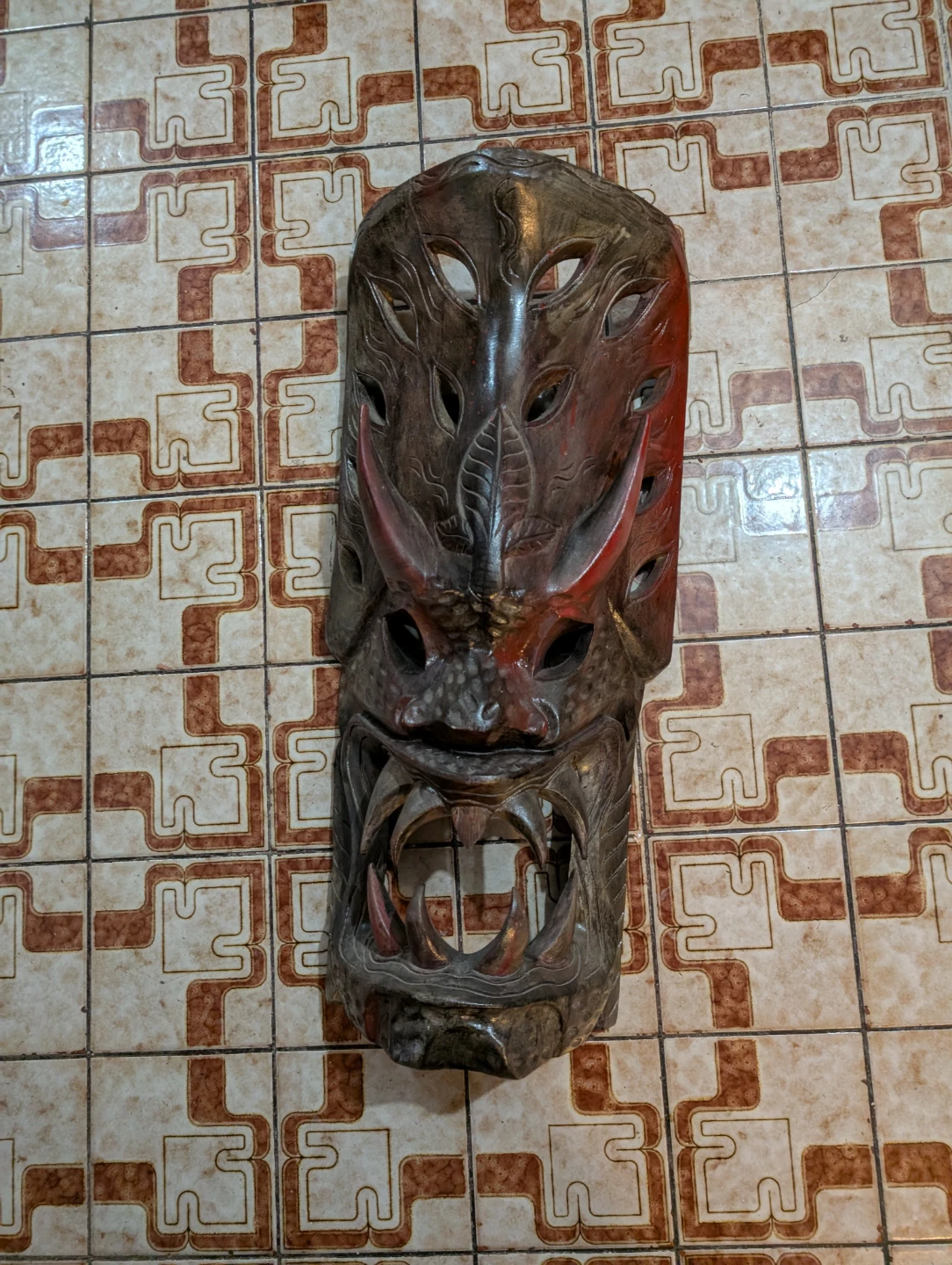 Hand-carved wooden Filipino Bakunawa dragon tribal mask. 32inch - photo 2