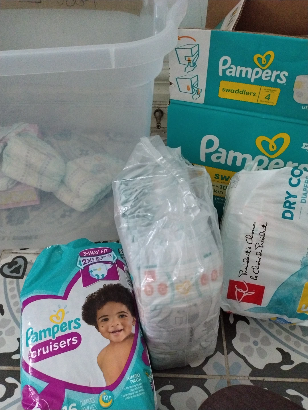 Mixed lot of size 4, 5, 6 leftover diapers