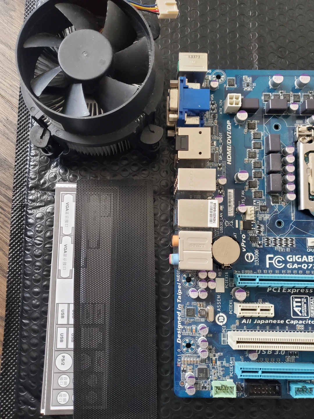 Gigabyte LGA 1155 Motherboard and i3 3220 CPU - photo 3