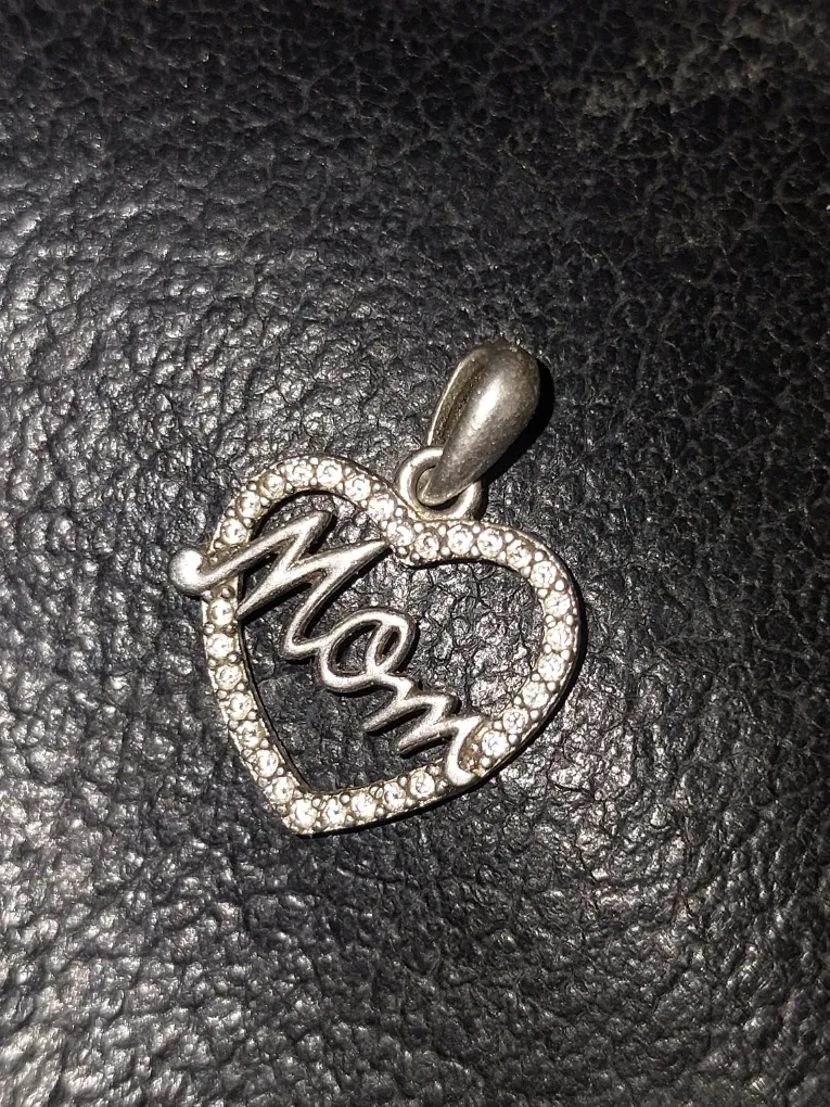 Mom Heart Pendant