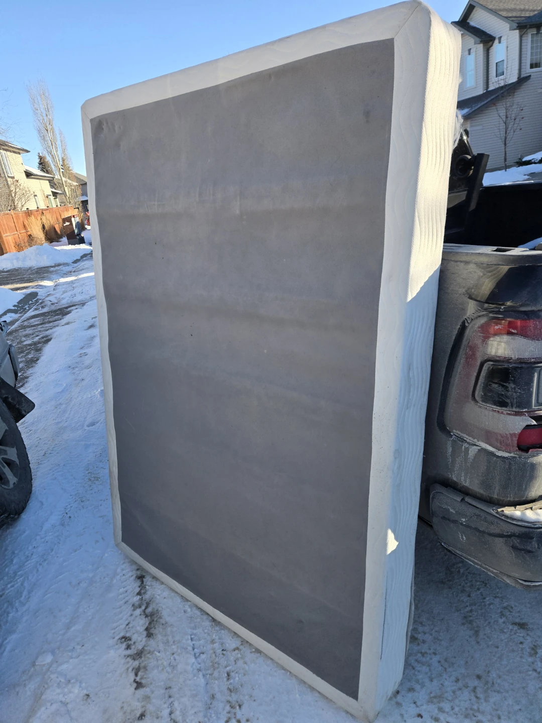 FREE DELIVERY! Double / Full size box spring great condition $80