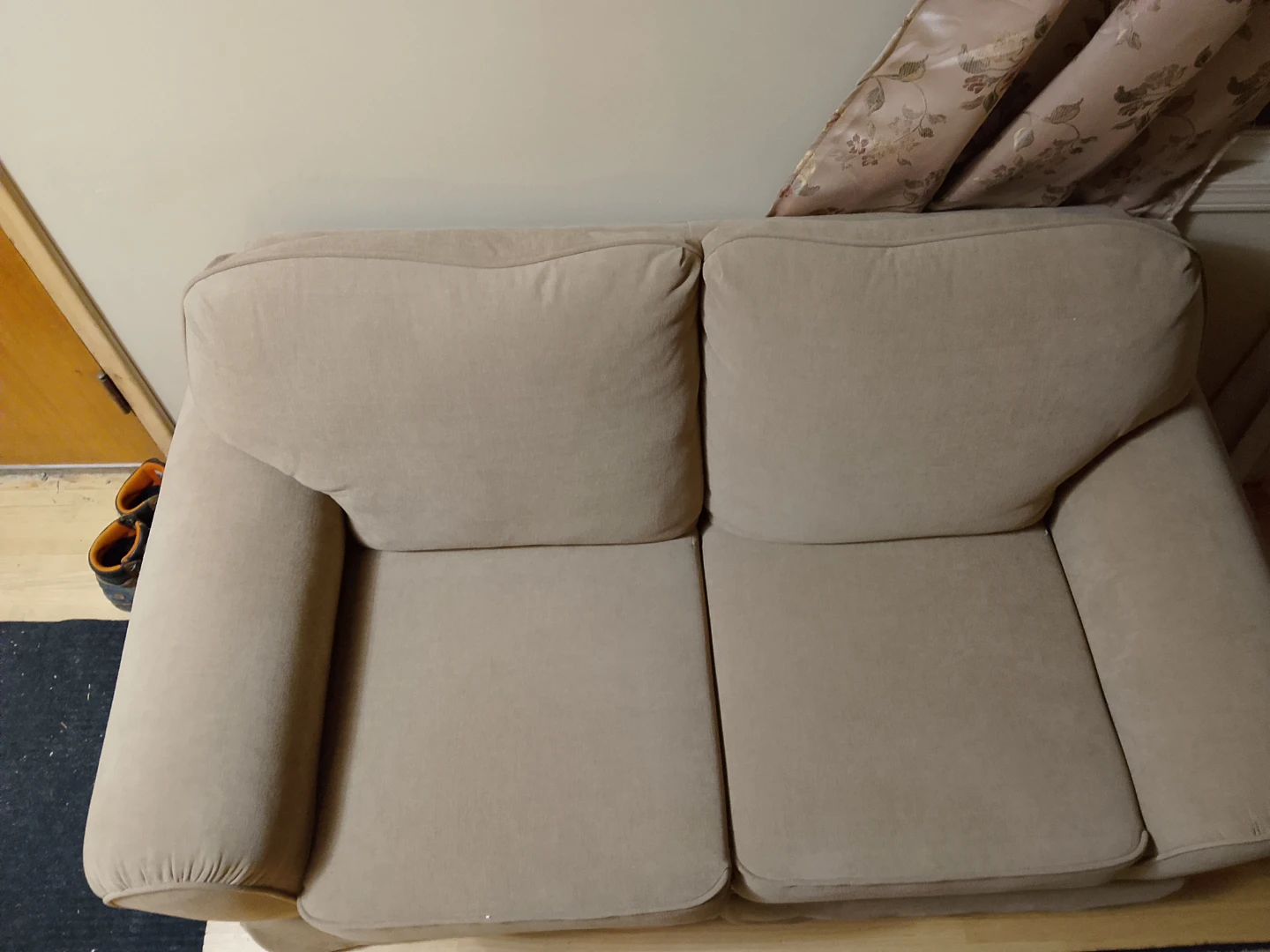 Beige Sofa - photo 3