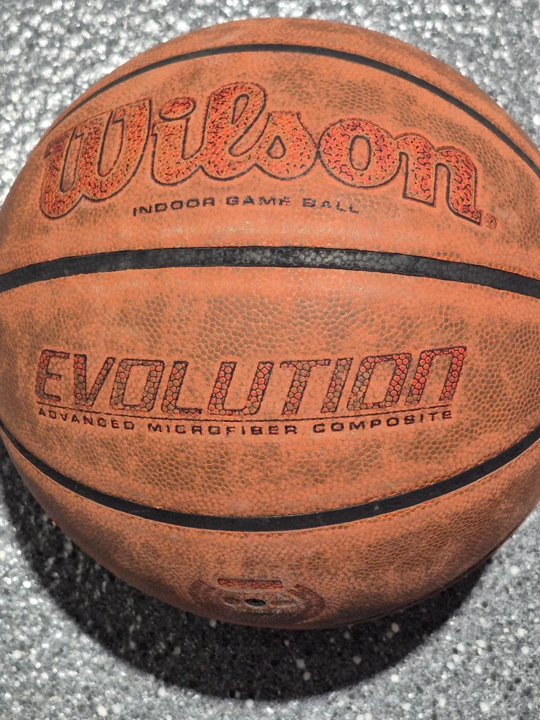 Wilson Evolution Indoor Game Basketball image indicator(2)