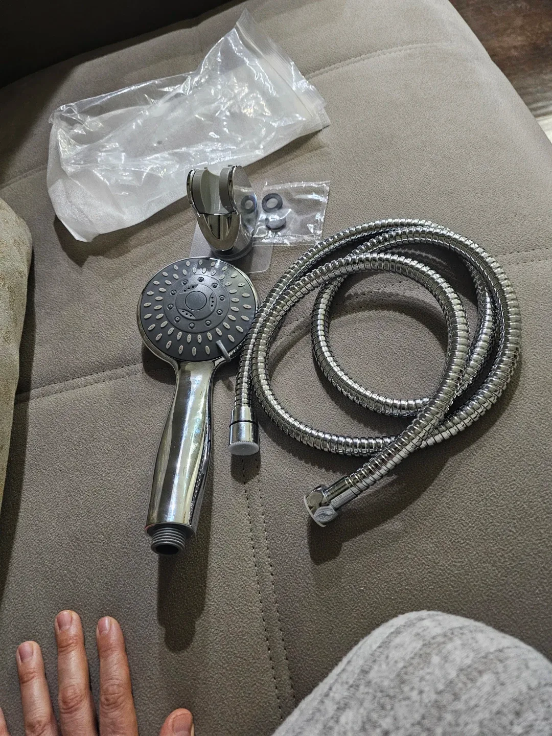 Shower Head with Hose and Mount image indicator(5)