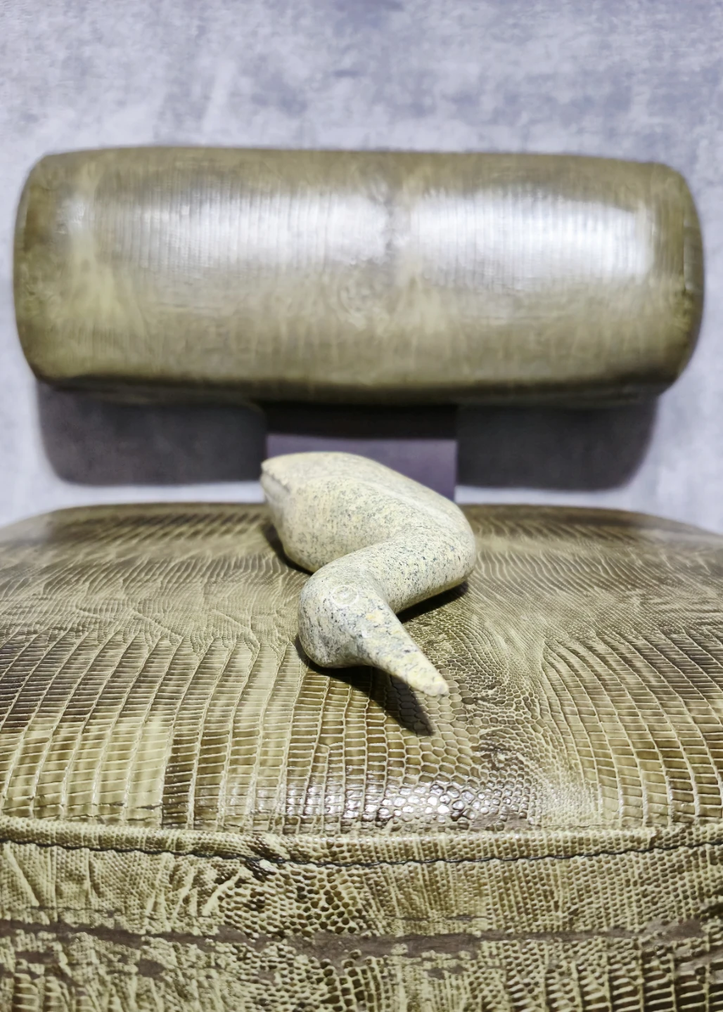 Expensive Inuit Serpentine Carved Bird Figurine - photo 2