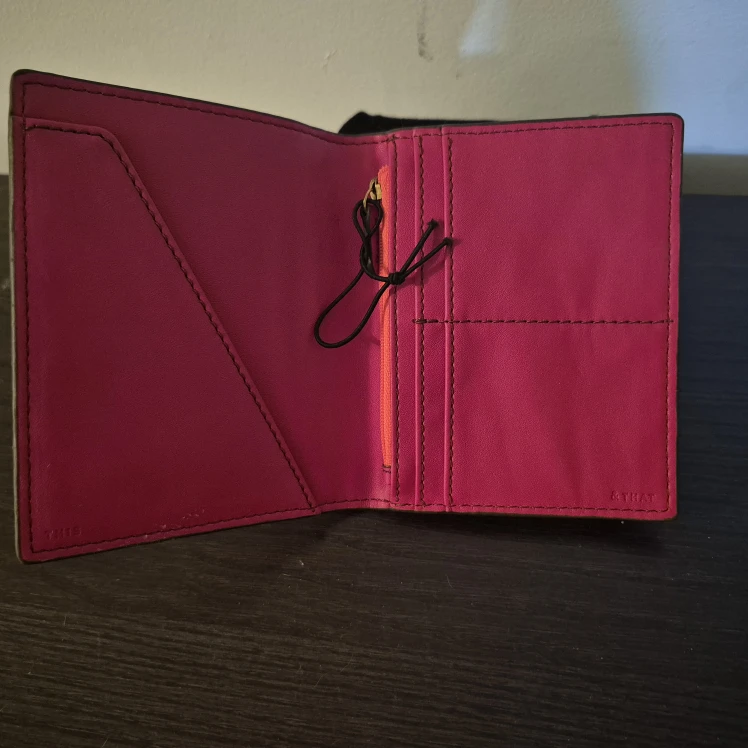 Fossil Pink Leather Passport Holder - photo 2